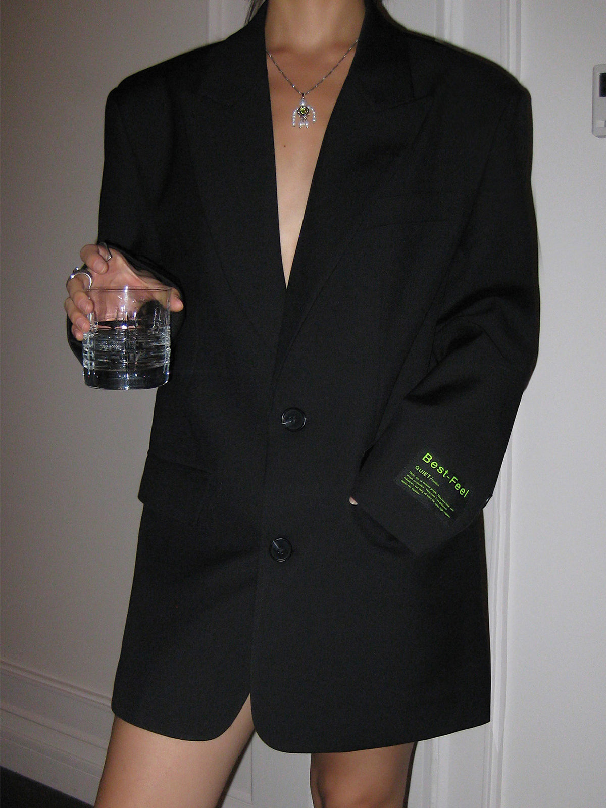 Sophia |  Oversized klassisk blazer med revers, knapper og praktiske lommer | Vanero