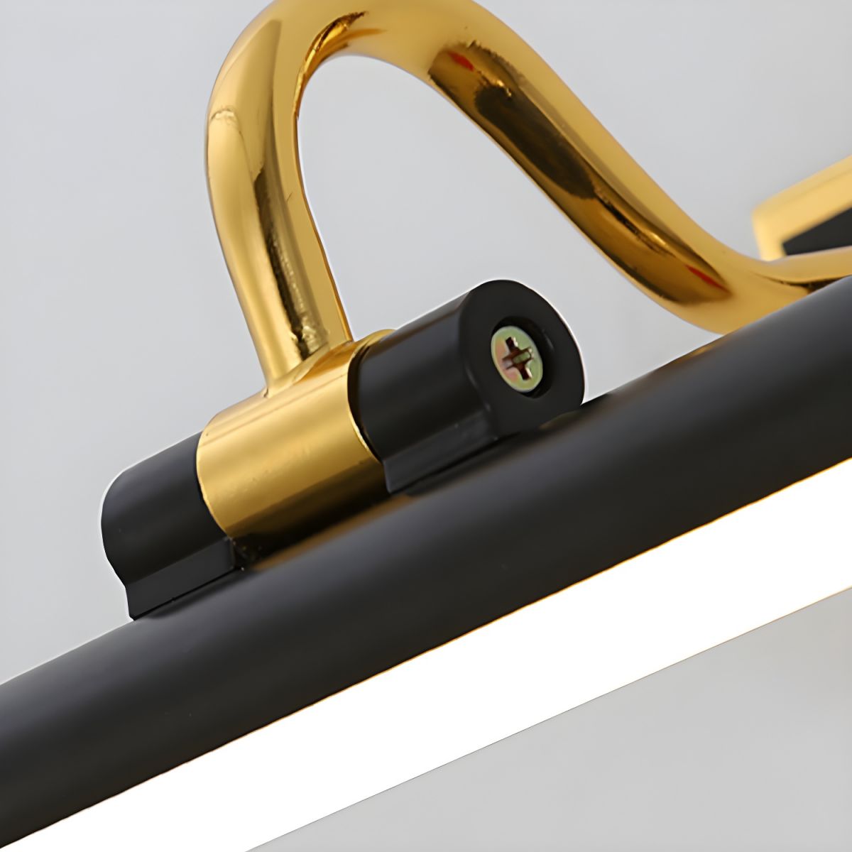 BeaconGold | Luksuriøst Spejllampe | Vanero