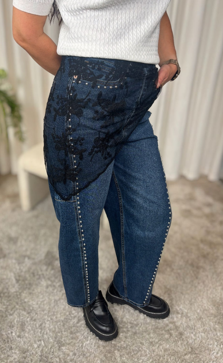 Black Colour Tørklæde - Miriana Traingle Lace | Black | Vanero