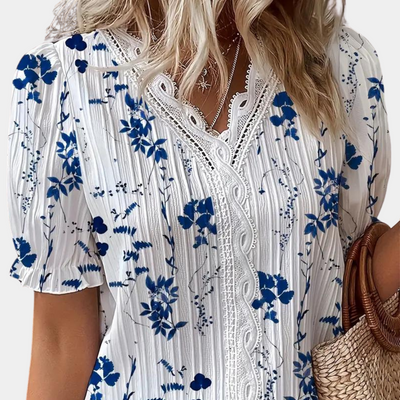 Ariel l Blomstret damebluse med blondekant l Vanero