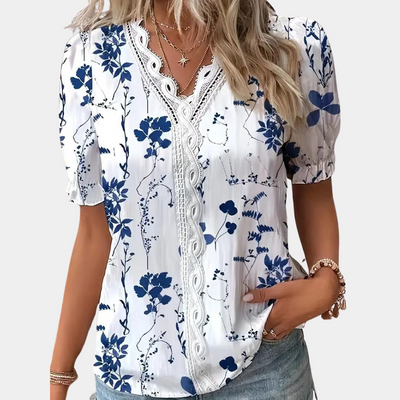 Ariel l Blomstret damebluse med blondekant l Vanero