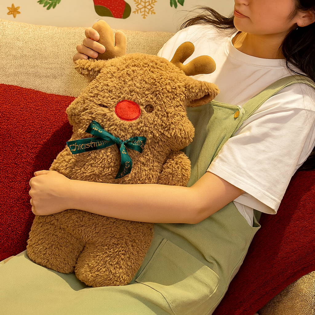Plyspude I Blødt Polyesterstof | Dekorativ Pude Med Legetøjsinspireret Design | Indendørs Dekoration Til Stue Og Soveværelse | Vanero
