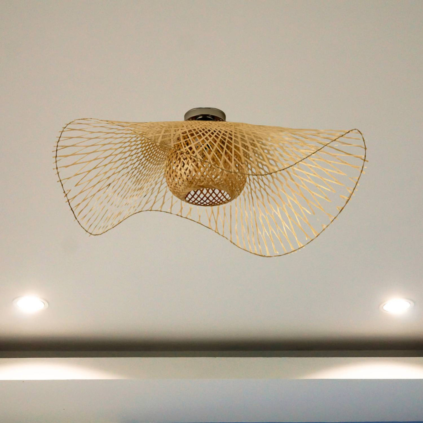 Japansk loftlampe | Elegant japansk stil pendellampe med vævet skærm | Vanero