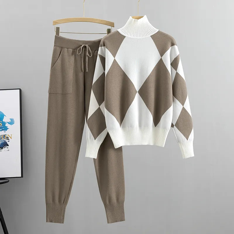 Mia Let Tekstilmateriale | Afslappet Pasform Todelt Sæt | Ternet Trøje & Ensfarvede Bukser til Hverdagsbrug & Afslappede Outfits | Vanero
