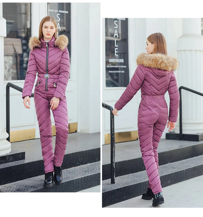 Evelina l Chic Jumpsuit med bælte med pelsklippet hætte l Vanero