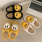 FluffySmile Tekstil & Kunstpelsfor | Regular Fit Tøfler | Broderet Smileydesign Med Tyk Sål til Hjemmebrug & Kølige Sæsoner | Vanero