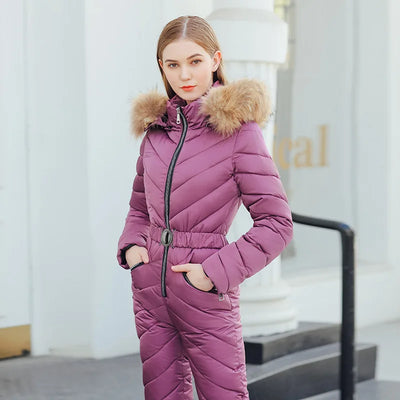 Evelina l Chic Jumpsuit med bælte med pelsklippet hætte l Vanero