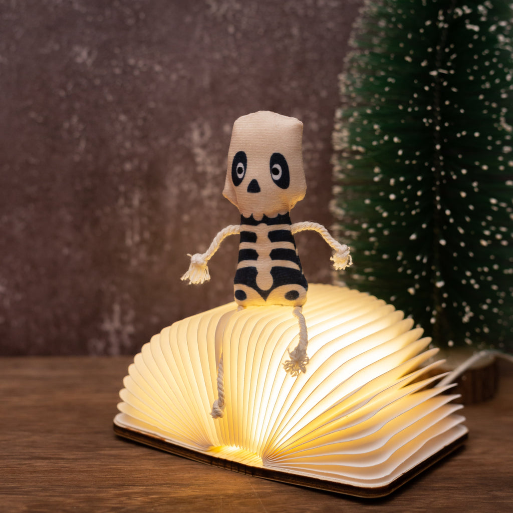 Halloween Kattelegetøj med Katteurt | Kranieformet Plyschdesign | Interaktivt Legetøj Til Indendørs Leg & Sæsonbrug | Vanero