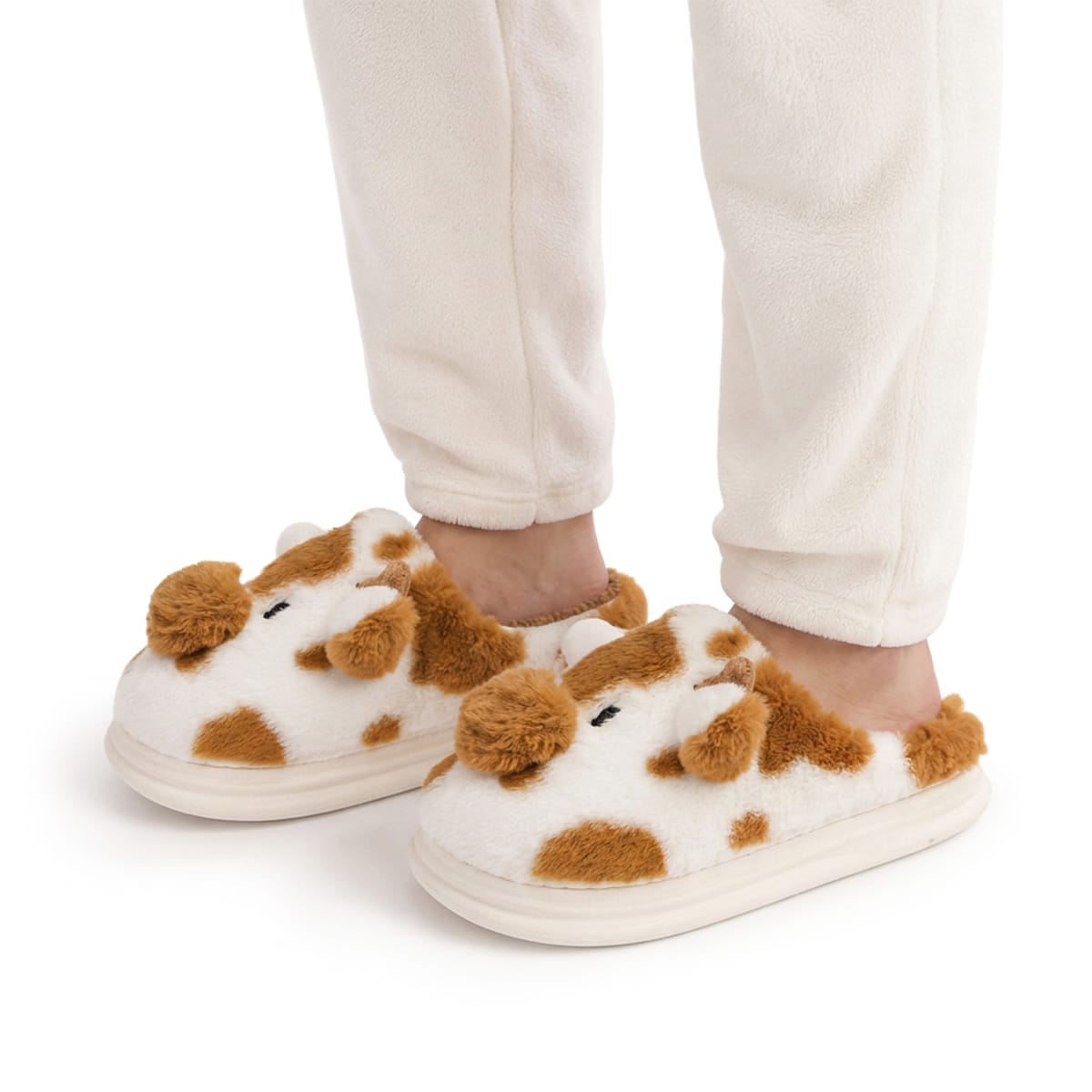 Husko Med Ko-Motiv I Kunstpels | Plushfor & Struktureret EVA-Sål | Slip-On Indendørs Husko Med Dekorative Detaljer | Vanero