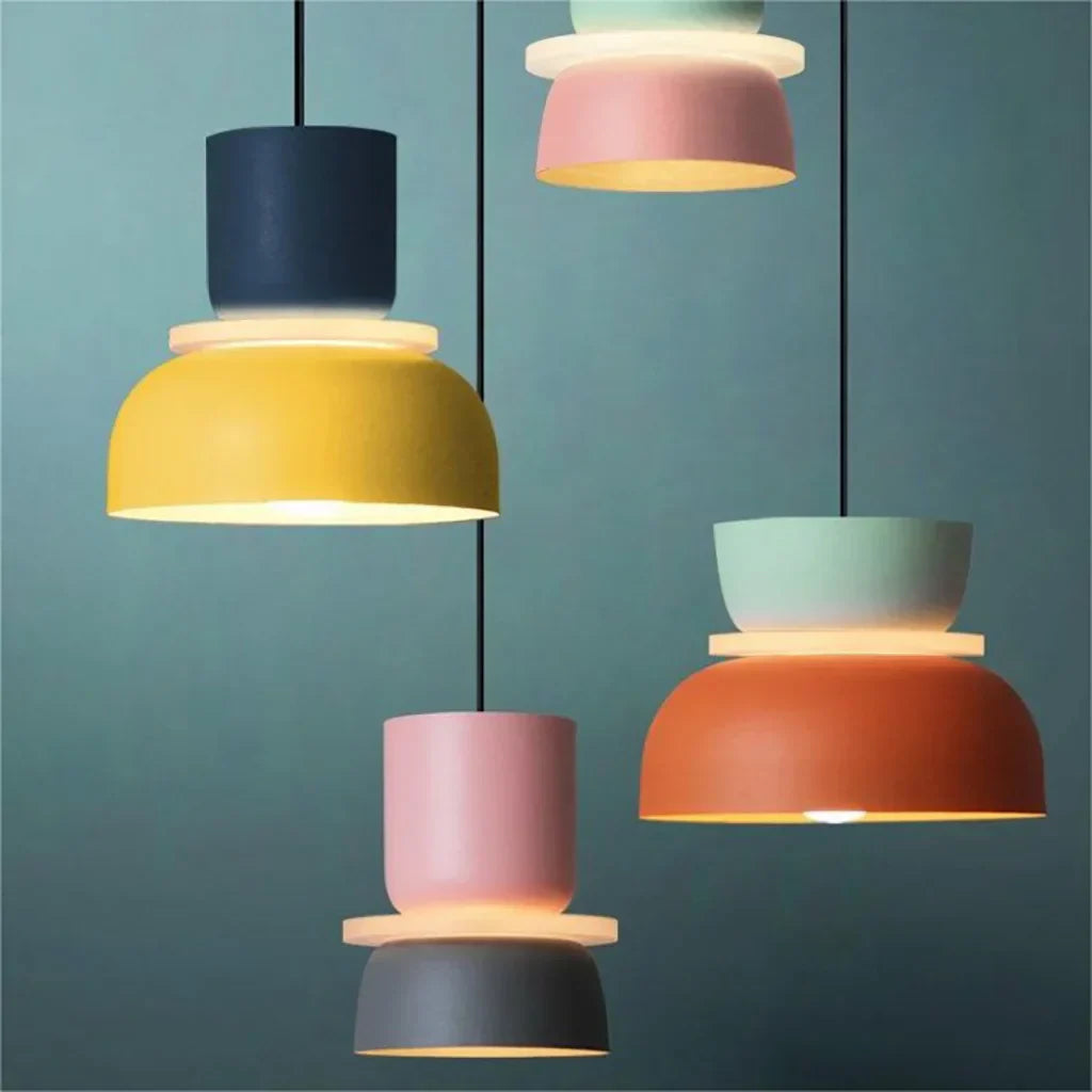 Pendellampe Med Farveblokdesign | Metal Loftlampe Med E27 Fatning | Indendørs Belysning | Vanero