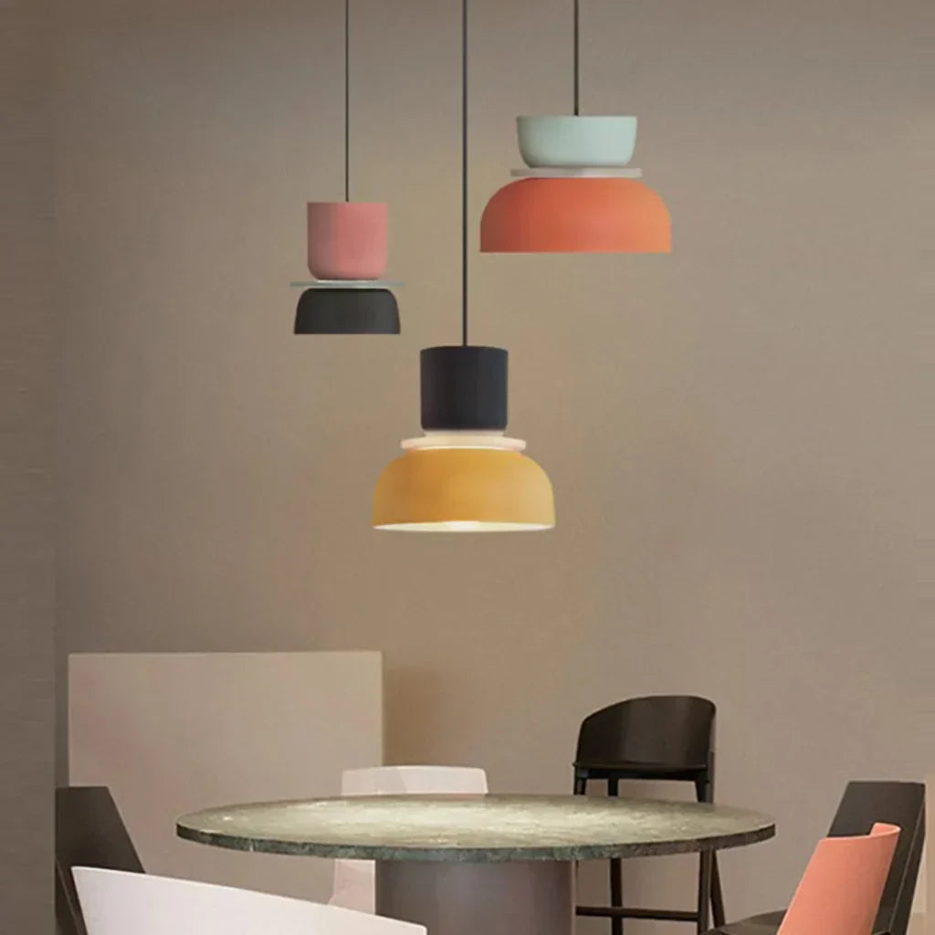 Pendellampe Med Farveblokdesign | Metal Loftlampe Med E27 Fatning | Indendørs Belysning | Vanero