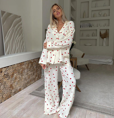 Bolette | Stilfuldt Pyjamassæt med Knap-Top l Vanero