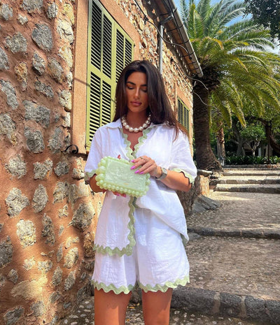 Dame Elegante Og Afslappede Bluser-Shorts Kombination | Stilfuld Og Komfortabel | Vanero