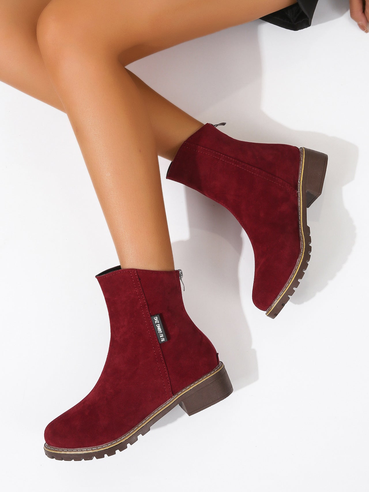 Dame mode | ankelstøvler i nubuck med lynlås stilla | vanero