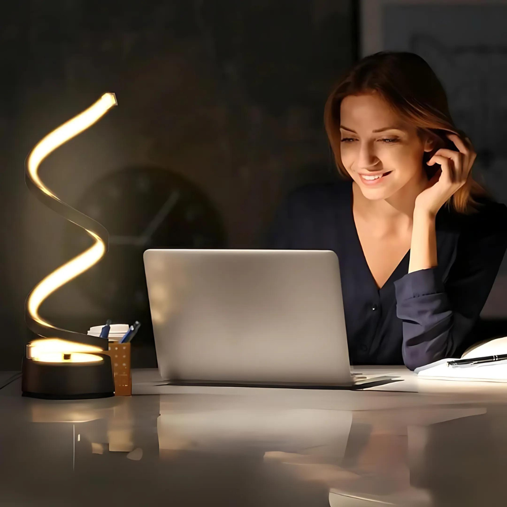 LED Bordlampe Spiraldesign | Dæmpbar Lampe med Integreret LED | Justerbar Indendørs Belysning | Vanero