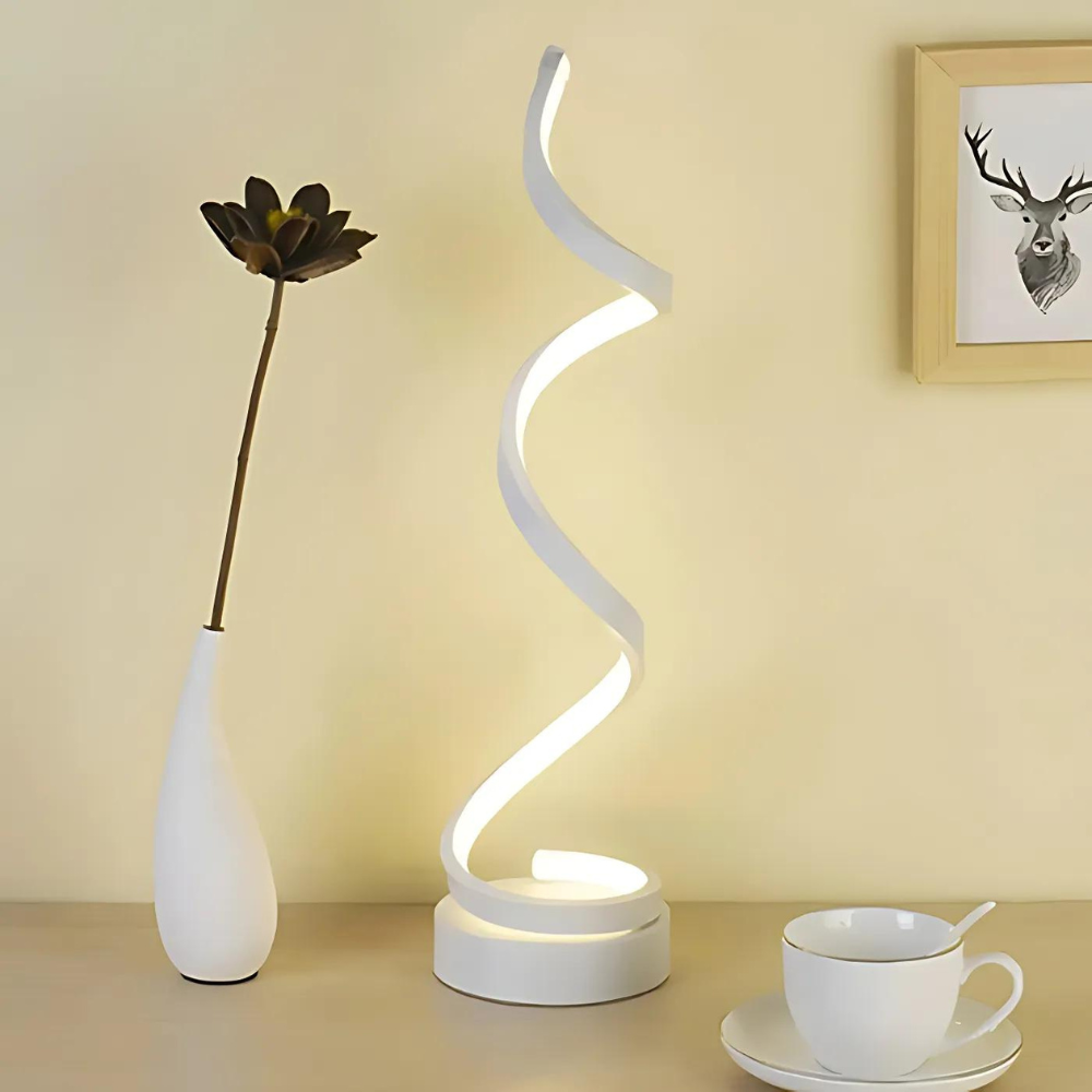 Liora | Moderne Design Bordlampe | Vanero