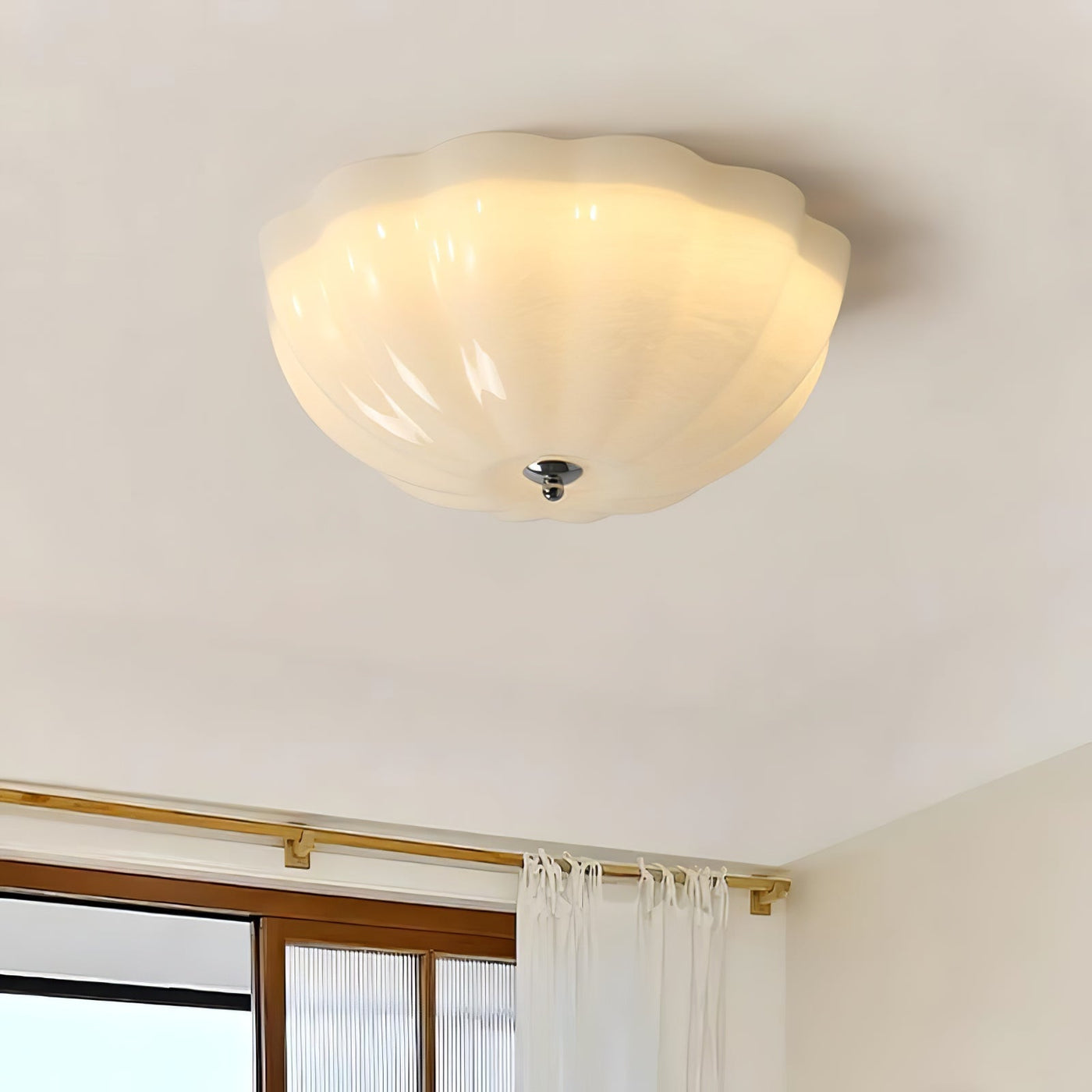 Loftslampe l med opal skal l Vanero