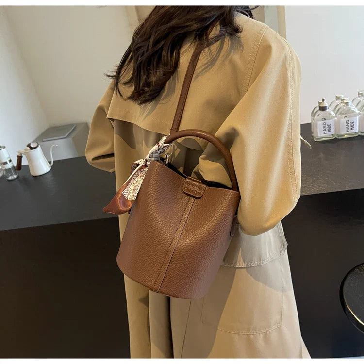 CAMILLE l Tørklæde Bucket Bag l Vanero