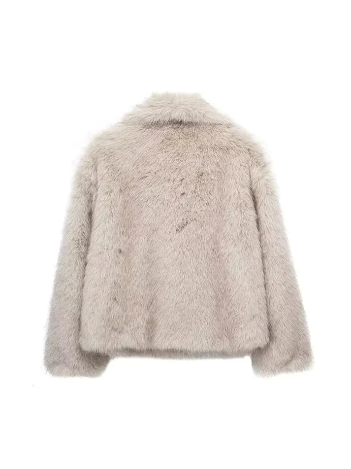 PlushVue | Cozy Jacket l Vanero