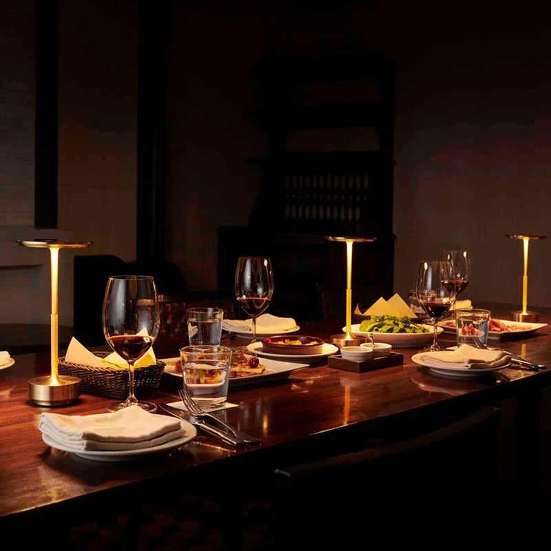 LED Bordlampe Aluminium | Genopladelig Lampe med Touch-Dæmpning | Justerbar Stemningsbelysning | Vanero