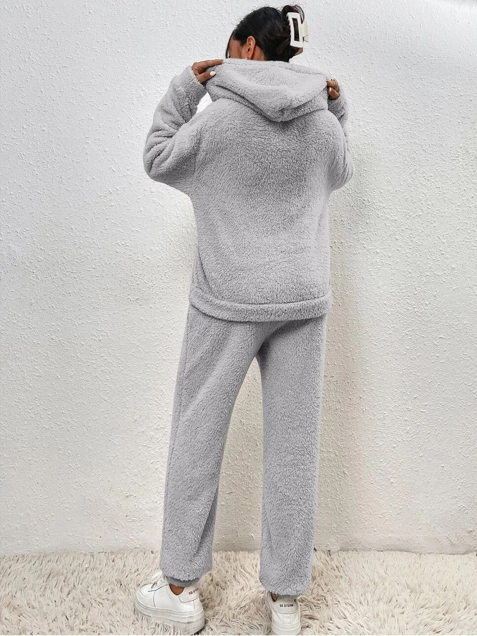 Dame Teddy Hjemmesæt Polyester | Hættetrøje & Bukser I Regular Fit | Til Hjemmebrug & Sæsonbrug | Vanero