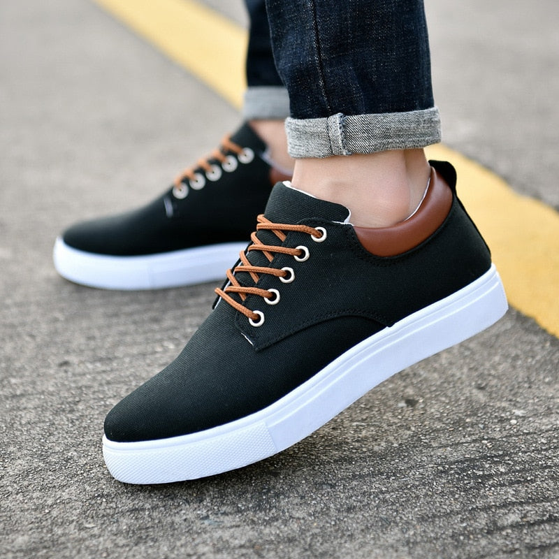 Herre Canvas Sneakers Lav Profil Design | Snørelukket Fritidsfodtøj | Gummisål Til Hverdag & Fritidsbrug | Vanero