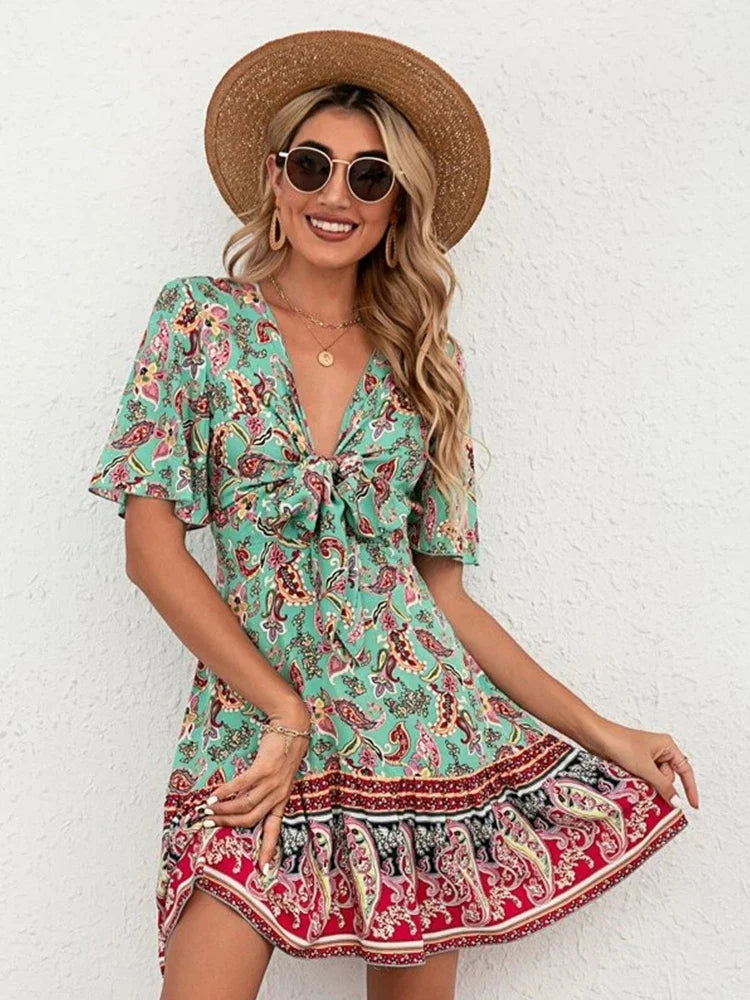 Delia | Stilfuld Paisley-Print Kjole med Bindebånd l Vanero