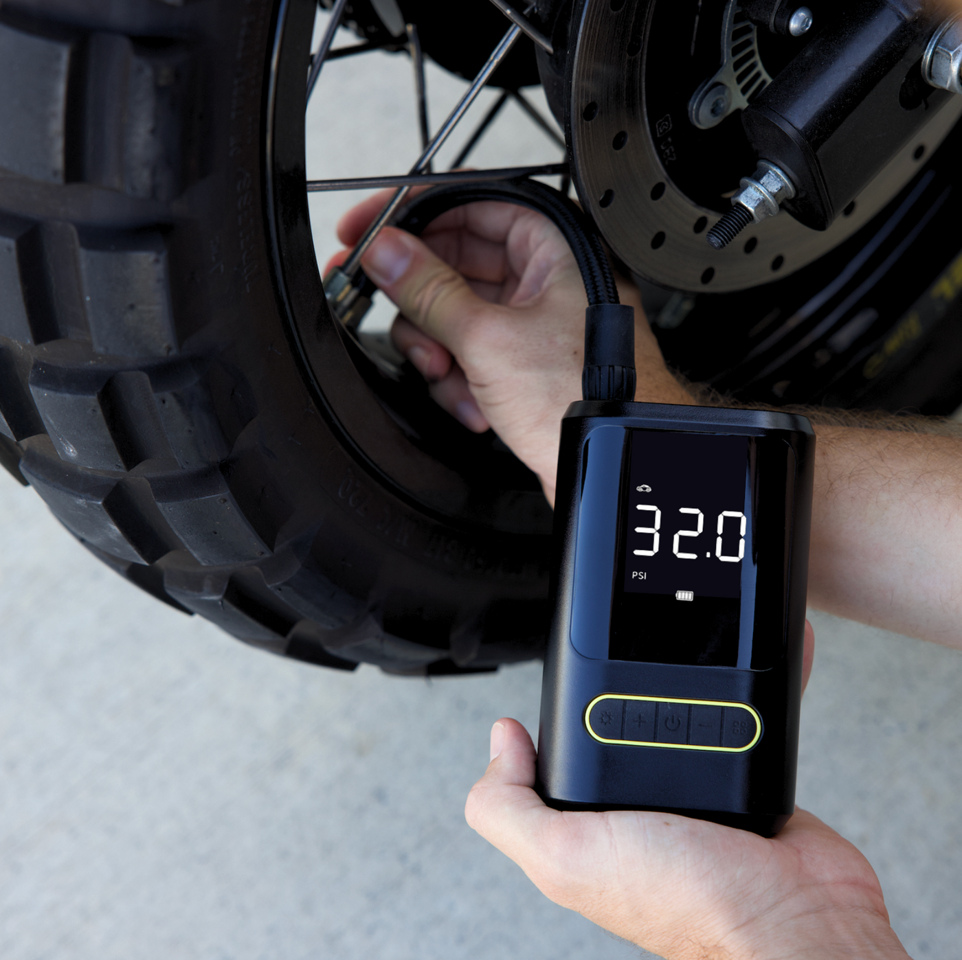 AirCharge Pro | Den ultimative bærbare 4-i-1-dækpumpe🚗 l Vanero