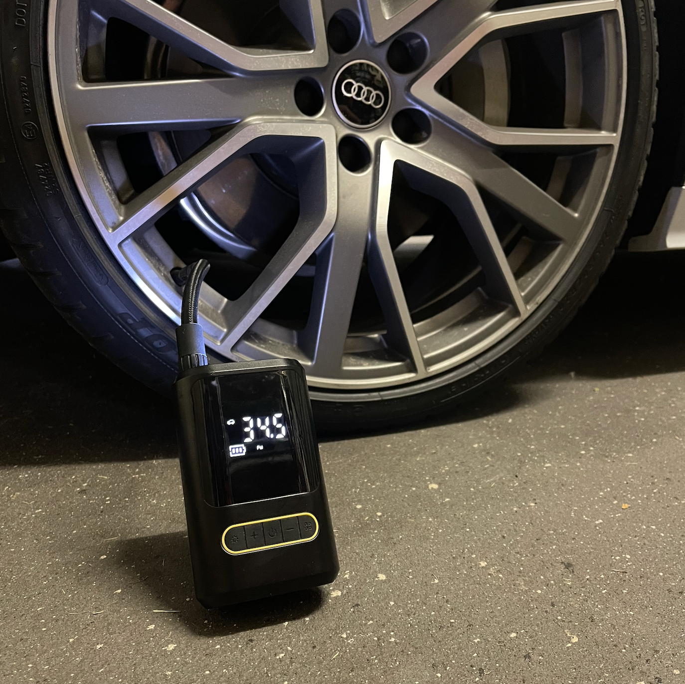 AirCharge Pro | Den ultimative bærbare 4-i-1-dækpumpe🚗 l Vanero