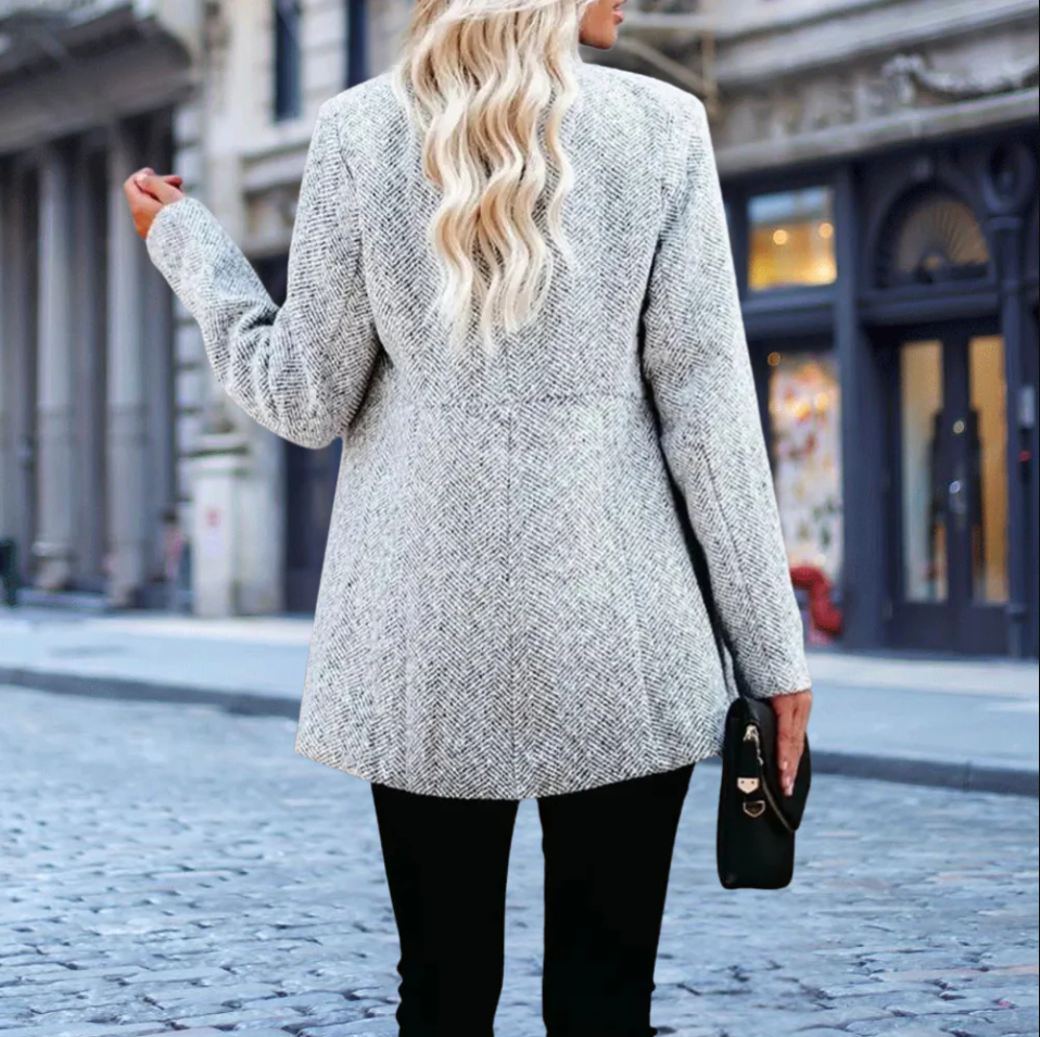 ChicEssentials  Stilfuld blazer til kvinder | Alsidig blazer til enhver lejlighed l Vanero