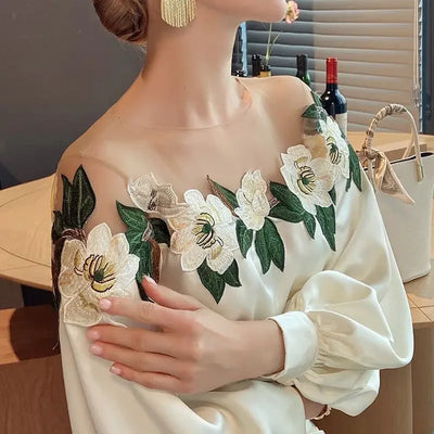 Satinbluse l Elegant broderet skjorte l Vanero