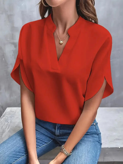 Asta | Blød og Elegant V-hals Bluse