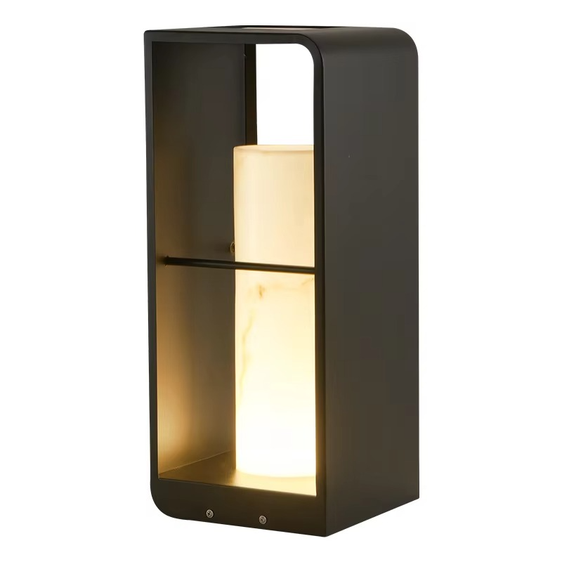 SunLuxe Solterrasselampe | Vandtæt LED Udendørslampe med Skumringssensor | Vanero