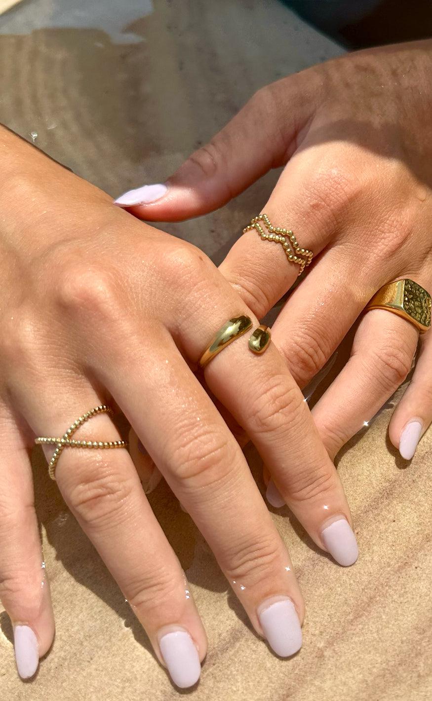 Bari Forgyldt Rustfrit Stål | Justerbar Åben Ring | Slankt Design til Hverdagsbrug & Smykkestyling | Vanero