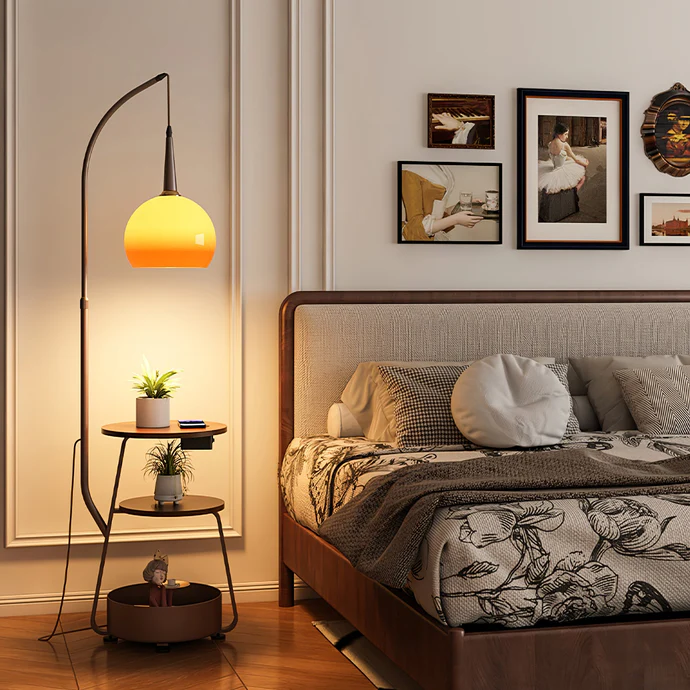 Bordlampe i Glas og Metal | LED Bordlampe med Bauhaus-Inspireret Design | Indendørs Bordbelysning | Vanero