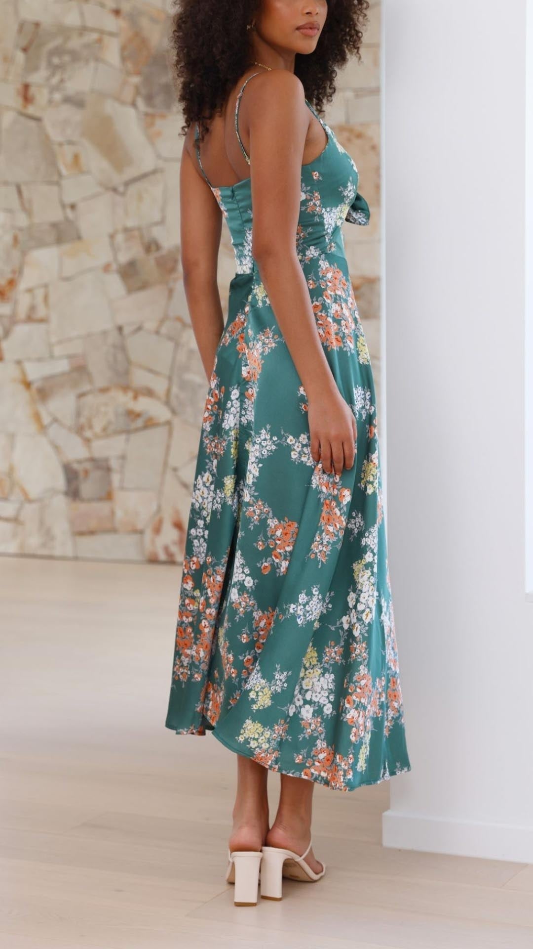 SATIN l FLORAL DRESS l VANERO