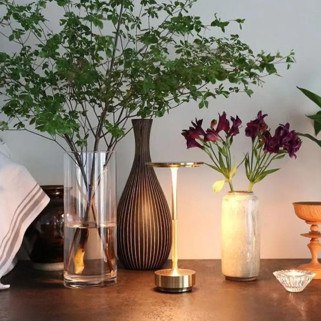LED Bordlampe Aluminium | Genopladelig Lampe med Touch-Dæmpning | Justerbar Stemningsbelysning | Vanero