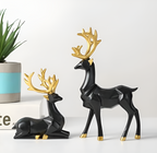 Rensdyrfigursæt I Resin Konstruktion | Dekorativt Design Med To Figurer | Indendørs Dekoration Til Hylder Borde Og Kaminhylder | Vanero