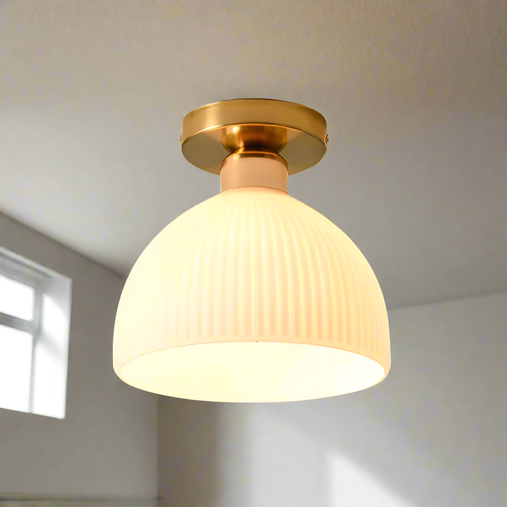 Moderne l loftslampe i mælkehvidt glas l Vanero