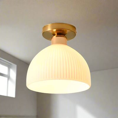 Moderne l loftslampe i mælkehvidt glas l Vanero