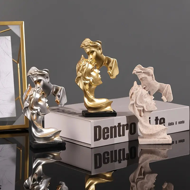 Kærlighedsfigur I Resin Og Plastik | Tekstureret Dekorativ Konstruktion | Indendørs Og Udendørs Dekoration Til Hylder Og Borde | Vanero