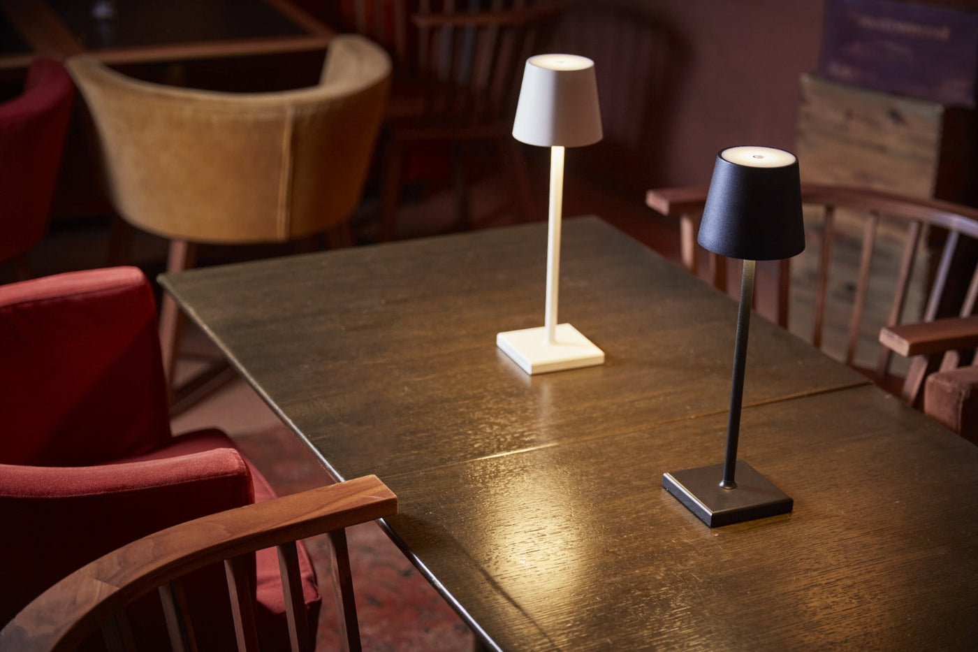 Touch lampe | Genopladelig bordlampe | Vanero