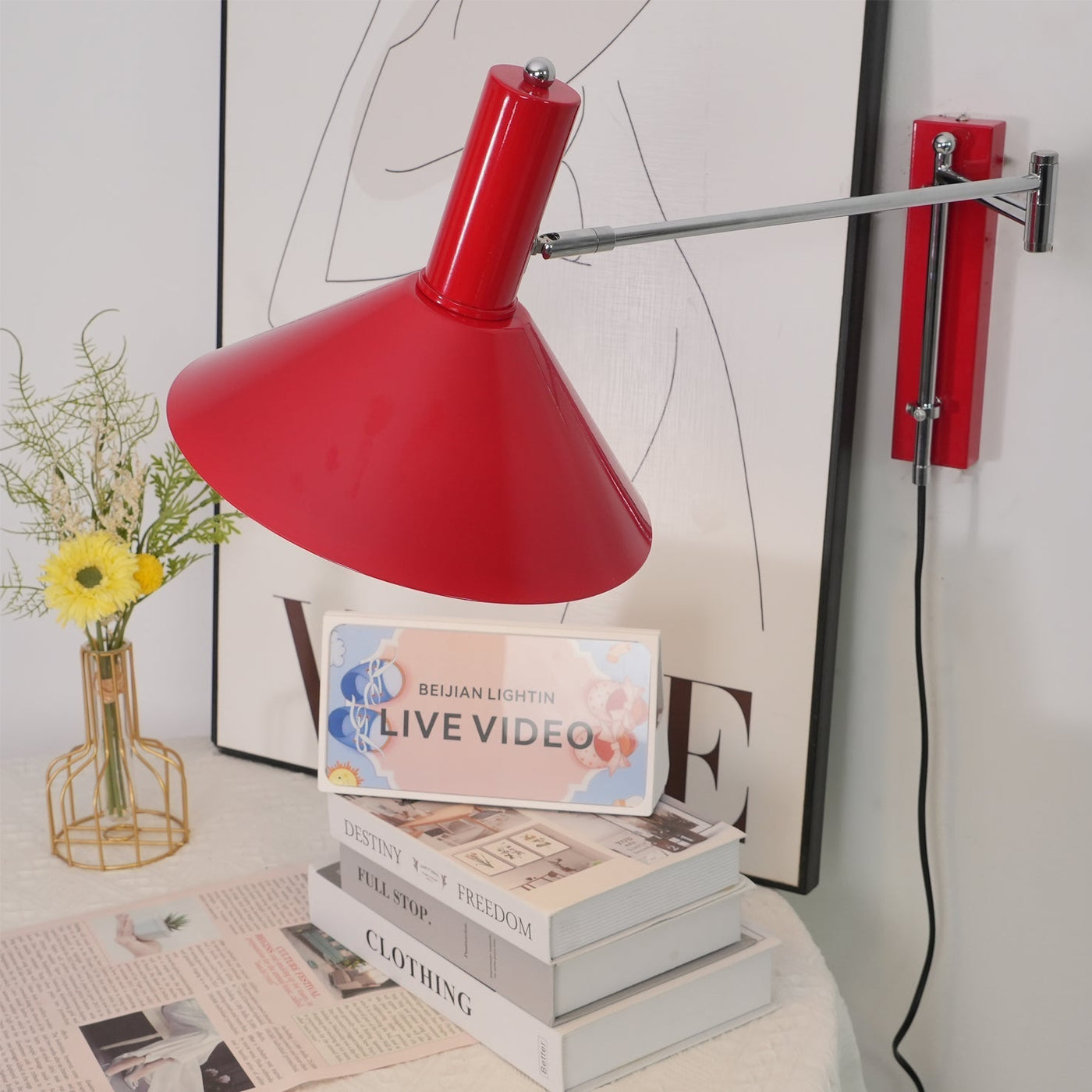 Anvia | Minimalistisk Væglampe med Justerbar Arm til Soveværelse og Stue | Vanero