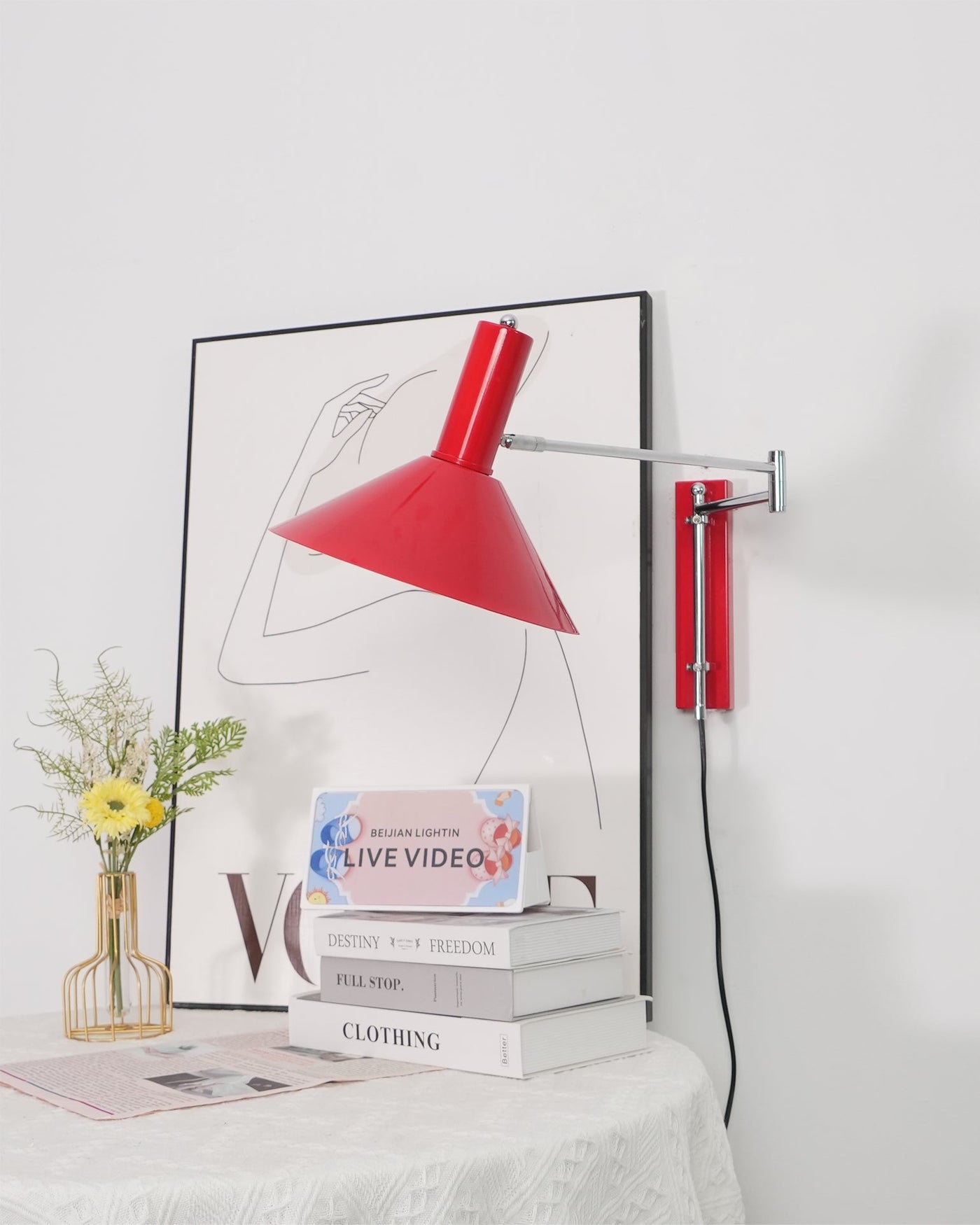 Anvia | Minimalistisk Væglampe med Justerbar Arm til Soveværelse og Stue | Vanero