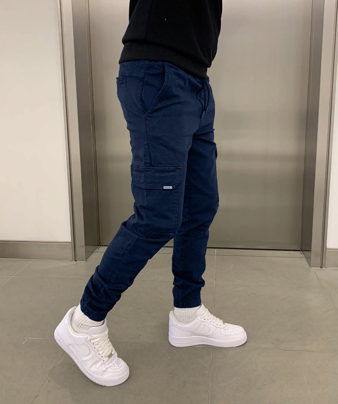 Laurent | Slim Fit Cargo Joggers l Vanero
