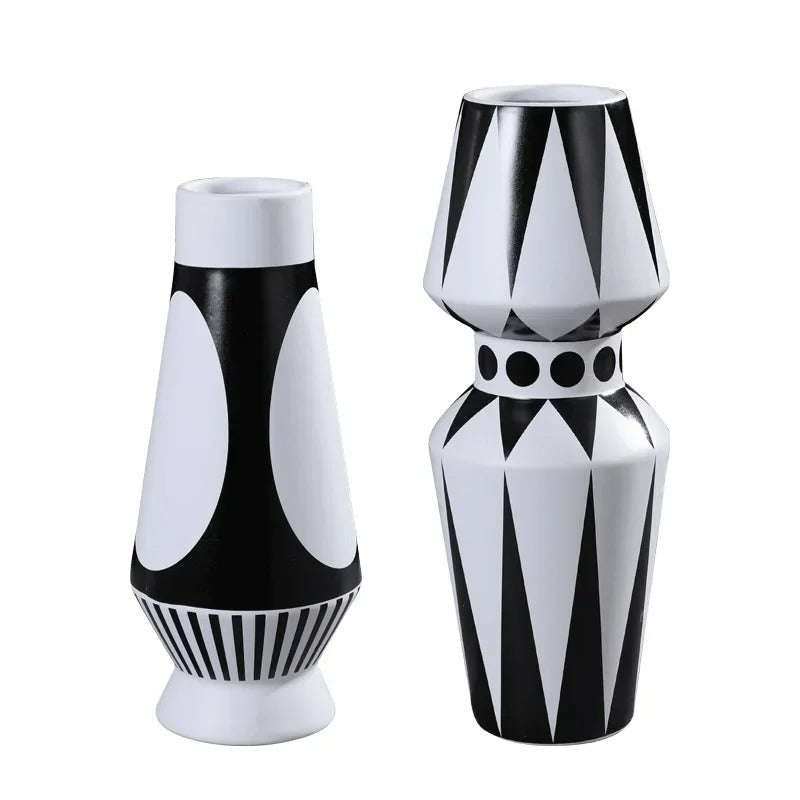 Keramisk Vase Med Geometrisk Design | Håndlavet Struktureret Silhuet Konstruktion | Indendørs Dekoration Til Blomster Og Udstillingsflader | Vanero