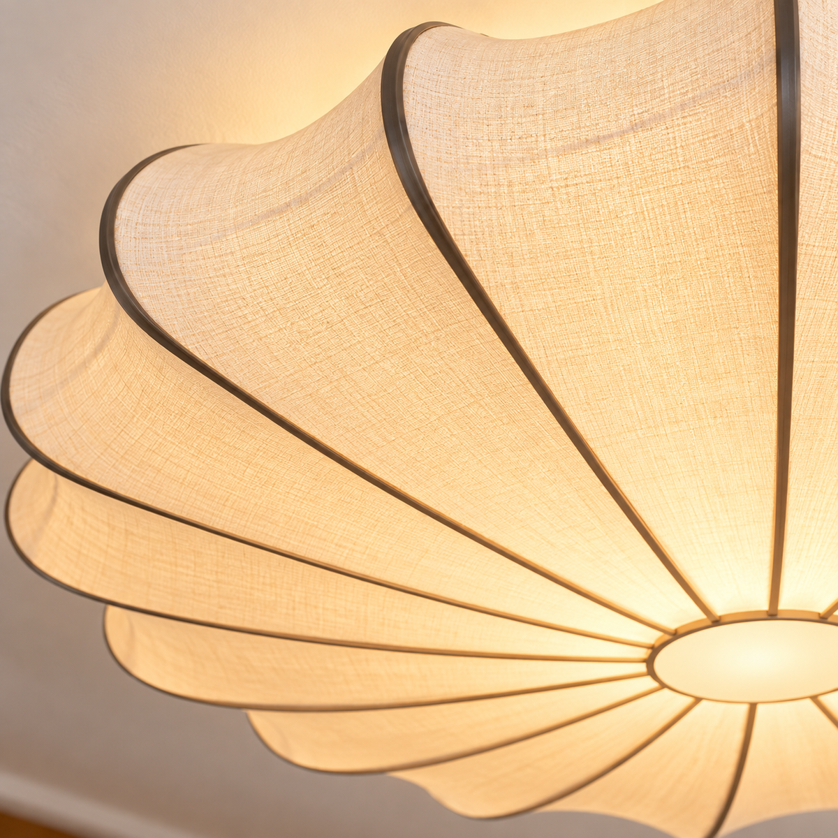 Flush Loftlampe Med Skulpteret Stofskærm | Tekstil & Metalkonstruktion Med E26 E27 Fatning | Indendørs Rumbelysning | Vanero