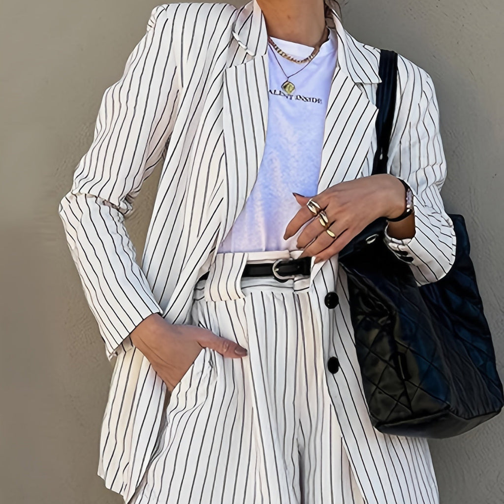 Dame Todelt Sæt | Stribet Blazer | Højtaljede Shorts Til Sommerbrug | Vanero