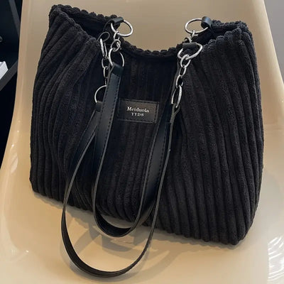 Yara | Sophisticated taske i ribbet velour l Vanero