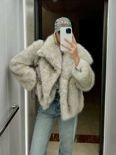 PlushVue | Cozy Jacket l Vanero